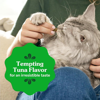 Greenies Cat Treats, Veterinarian-Recommended Adult Natural Dental Cat Treats, Tempting Tuna Flavor, 9.75 Oz. Tub